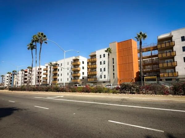 HARBOR YARDS APARTMENTS OPENING